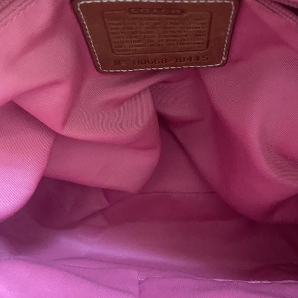 Coach signature shoulder tote - Picture 14 of 14